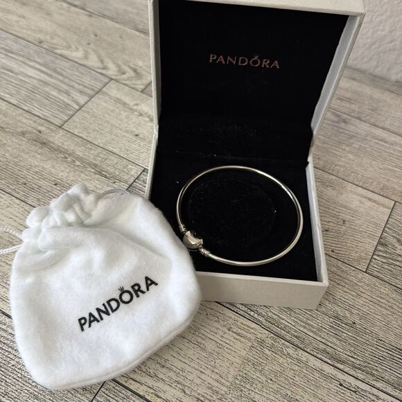 NEW Pandora Sterling Silver 925 Infinity Heart Clasp Bangle Bracelet - Picture 4 of 8
